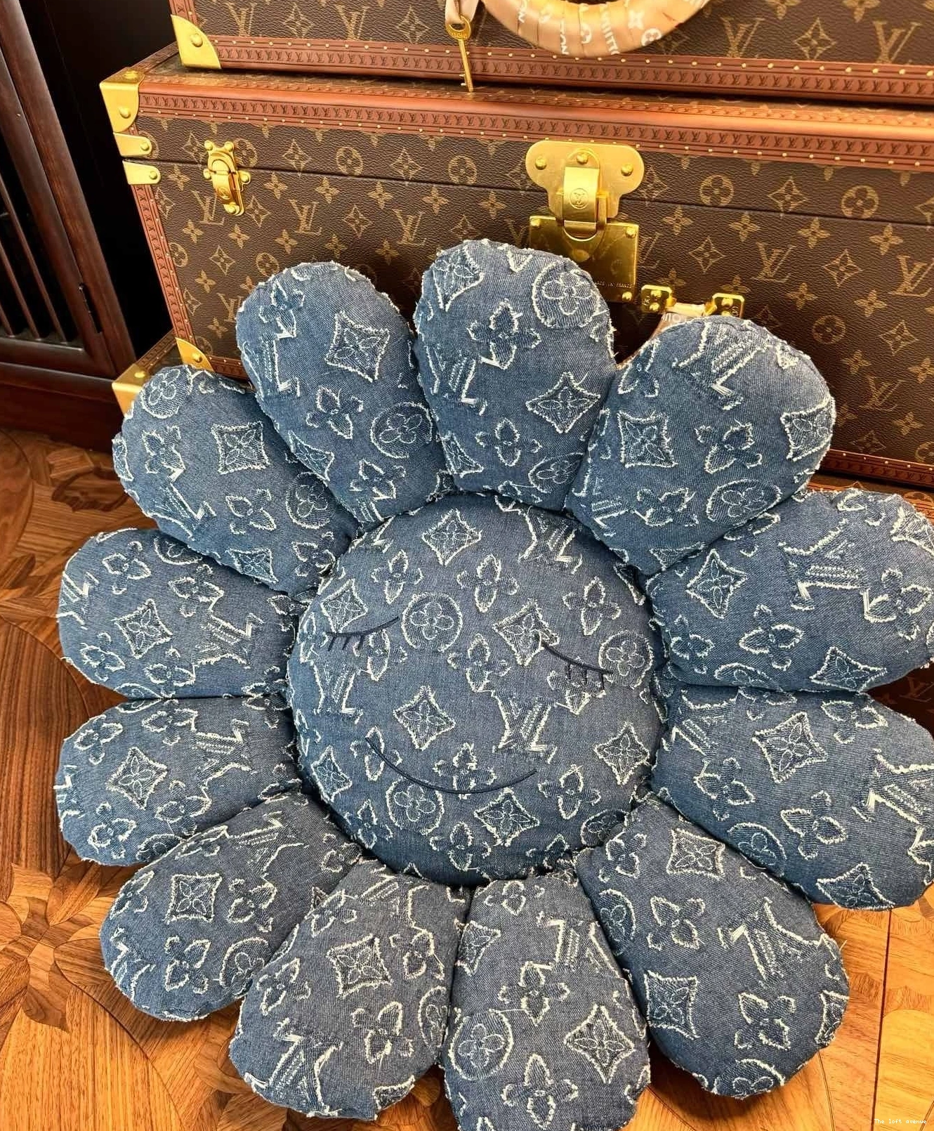 FLOWER CUSTOM MURAKAMI LV PLUSH 0808